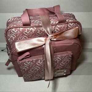 Kenneth Cole Reaction 3 Pc Travel Bag Toiletry Organizer in pink